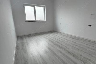 Casă cu 5 camere cu Teren 305 Mp în Remetea Mare - 3