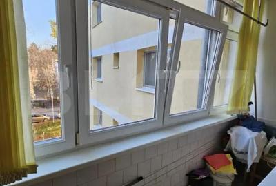 Apartament cu 4 camere decomandat în Central - 8
