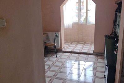 Apartament cu 3 camere decomandat în Rogerius - 1