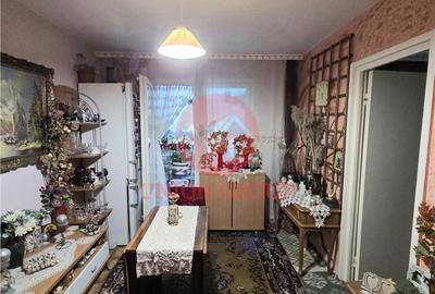 Apartament cu 3 camere semidecomandat în Inel II - 2