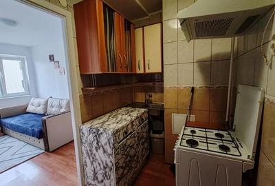 Apartament cu 2 camere nedecomandat, mobilat în Tractorul - 3