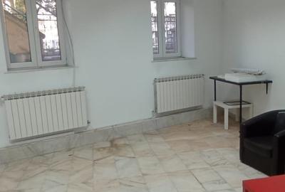 2 camere decomandate cu acces din strada pentru birou Lascar Catargiu 2 camere decomandate cu acces din strada pentru birou Lascar Catargiu - 3