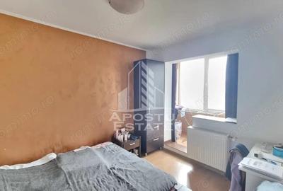 Apartament cu 3 camere, etaj intermediar, zona Dacia - 1