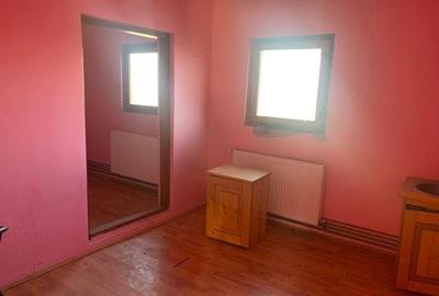 Casă cu 5 camere cu Teren 700 Mp în Central - 10
