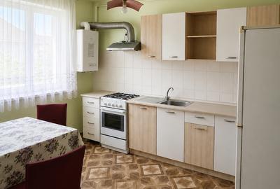 Apartament cu 2 camere semidecomandat în Florești