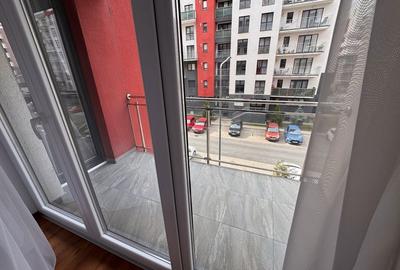 Apartament cu 2 camere decomandat în Tractorul - 8