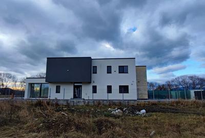 Casa 4 Camere Cartierul Stupini - 2