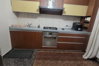 Inel II - Dezrobirii - 3 camere decomandate - 2 bai - centrala gaze- 500 euro - 30