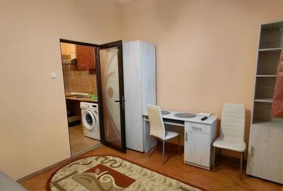 350 Euro! Garsoniera Copou langa Universitate, et 1 - 2