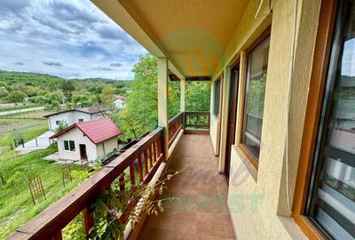 Oază de liniște și confort la poalele pădurii – Casa ta de vis! - 7