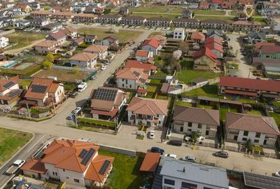 Apartament cu 4 camere decomandat în Dumbrăvița - 99