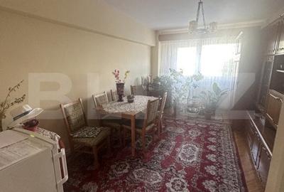 Apartament decomandat 3 camere, zona Lucian Blaga
