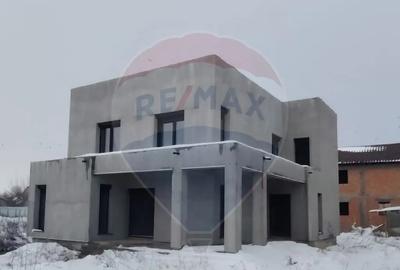 Casă cu 5 camere cu Teren 1210 Mp în Câmpineanca - 3