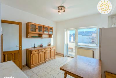 Apartament cu 3 camere decomandat în Centrul Istoric - 3