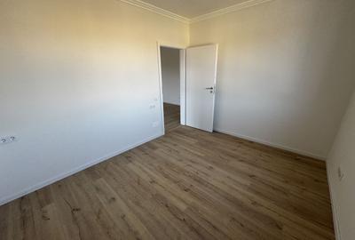 Apartament cu 3 camere semidecomandat, mobilat în Florești - 13