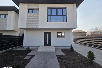 Casă cu 4 camere în Central