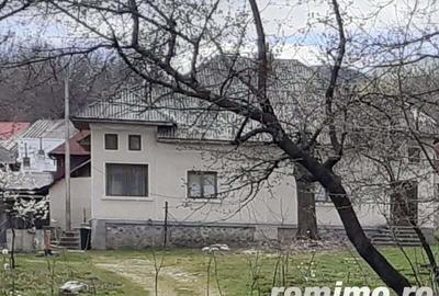 Casă cu 6 camere cu Canalizare în Domnești - 1