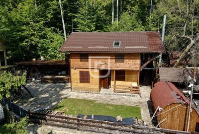 ? Casă/Cabană pe malul Lacului Bicaz,  ciubăr&saună