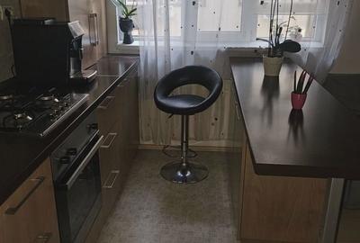Apartament cu 3 camere decomandat în Roșu - 4