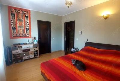 Apartament de vanzare, 4 camere - 5
