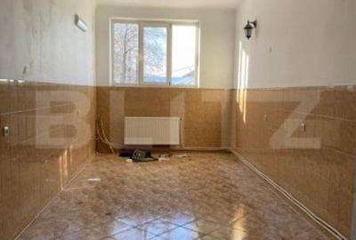 Spațiu comercial, de 560 mp, în Central - 8