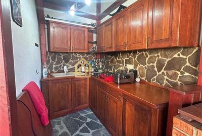 Casă cu 5 camere în Central