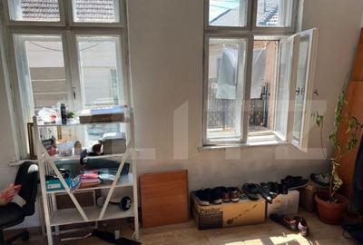 Casă cu 4 camere cu Teren 240 Mp în Semicentral