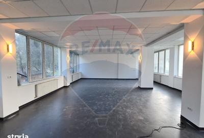 Spațiu comercial, de 1,063 mp, în Moieciu - 1
