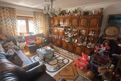 Apartament cu 4 camere decomandat, mobilat în Poarta 6 - 7