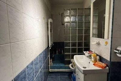 Apartament cu 2 camere decomandat în Calea București - 1