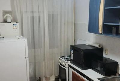 PROPRIETAR vand apartament decomandat 2 camere - 2