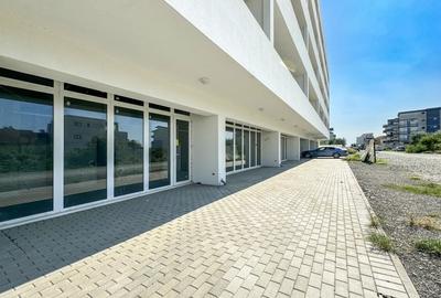 Spatiu comercial in Mamaia Nord, SU 68mp + curte 46mp - 2