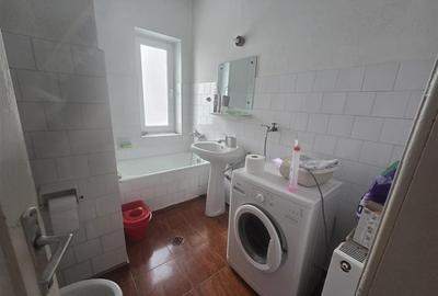 Duplex cu 4 camere cu Canalizare în Central - 5