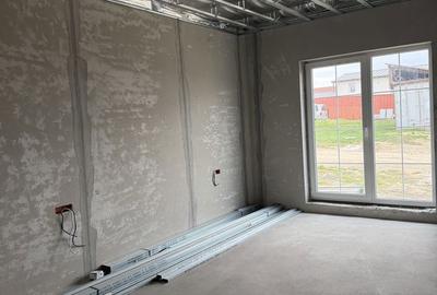 Casă cu 4 camere în Central - 3