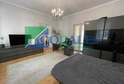 Casă individuală cu 3 camere cu Canalizare în Central - 3