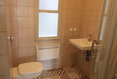 Birou, de 74 mp, în P-ța Unirii - 6