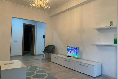 Apartament cu 2 camere decomandat, mobilat în Central