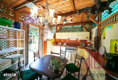 Casă cu 7 camere cu Teren 381 Mp în Intim - 3