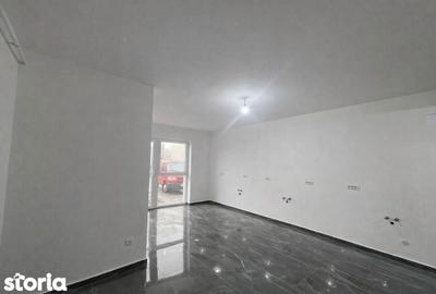 Spațiu comercial, de 32 mp, în Central - 10
