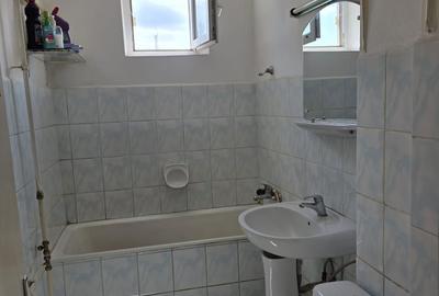 Apartament cu 2 camere decomandat în Palazu Mare - 4