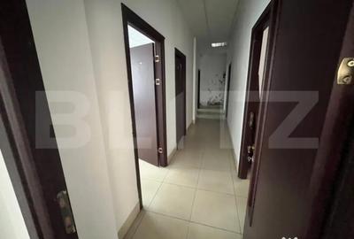 Spațiu comercial, de 586 mp, în Micro 11 - 3