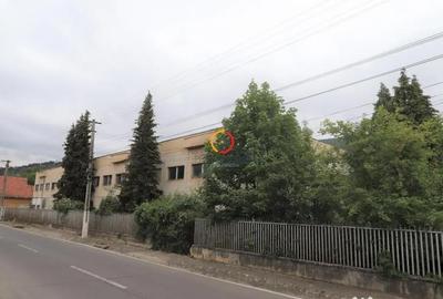 Spațiu comercial, de 3,725 mp, în Central