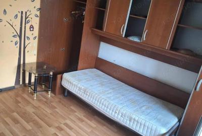 80.000 euro .. 3 camere .. etaj intermediar .. semicentral - 1