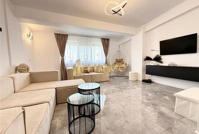 Apartament cu 2 camere decomandat, mobilat în Central