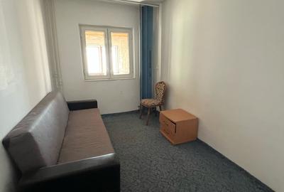 Apartament 3 camere + spațiu comercial -Parter -Bulevardul Independenței - 7