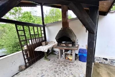 Casă cu 6 camere cu Teren 480 Mp în Lepșa - 2