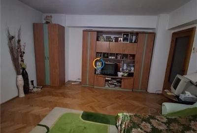 Apartament trei camere Tudor Vladimirescu etaj 3/8 Apartament trei camere Tudor Vladimirescu etaj 3/8 - 7