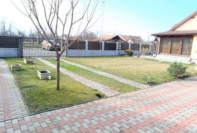 Sanmihaiu Roman - Casa individuala cu 3 camere si teren de 500 mp - 3