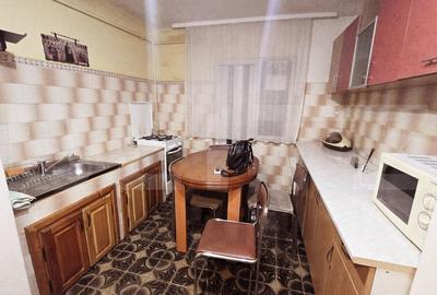 Apartament 2 camere,decomandat, 50 mp, zona Ampoi 3 - 6