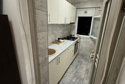 Apartament cu 2 camere decomandat în Teiul Doamnei - 1